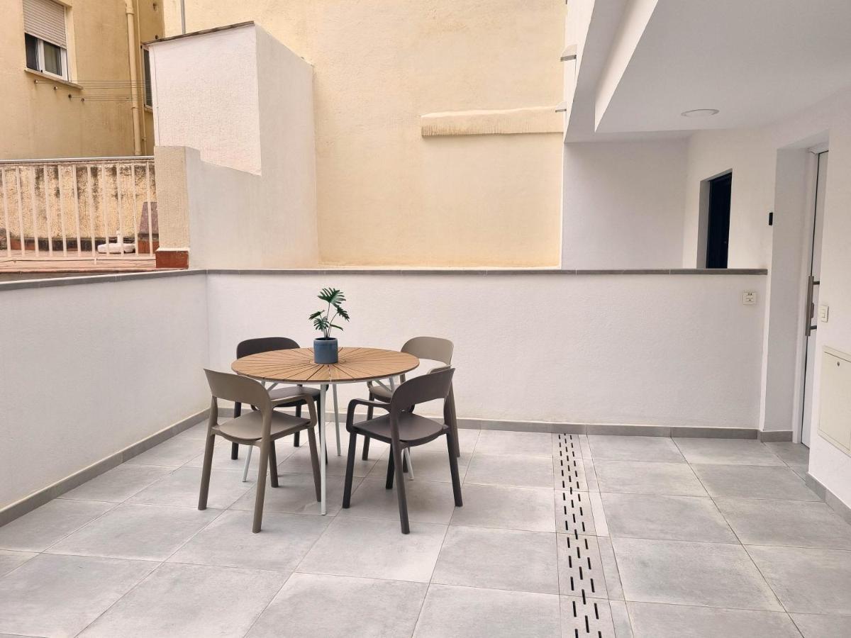 Brand New Exclusive Apartment, 100 Meter From The Huoneisto *